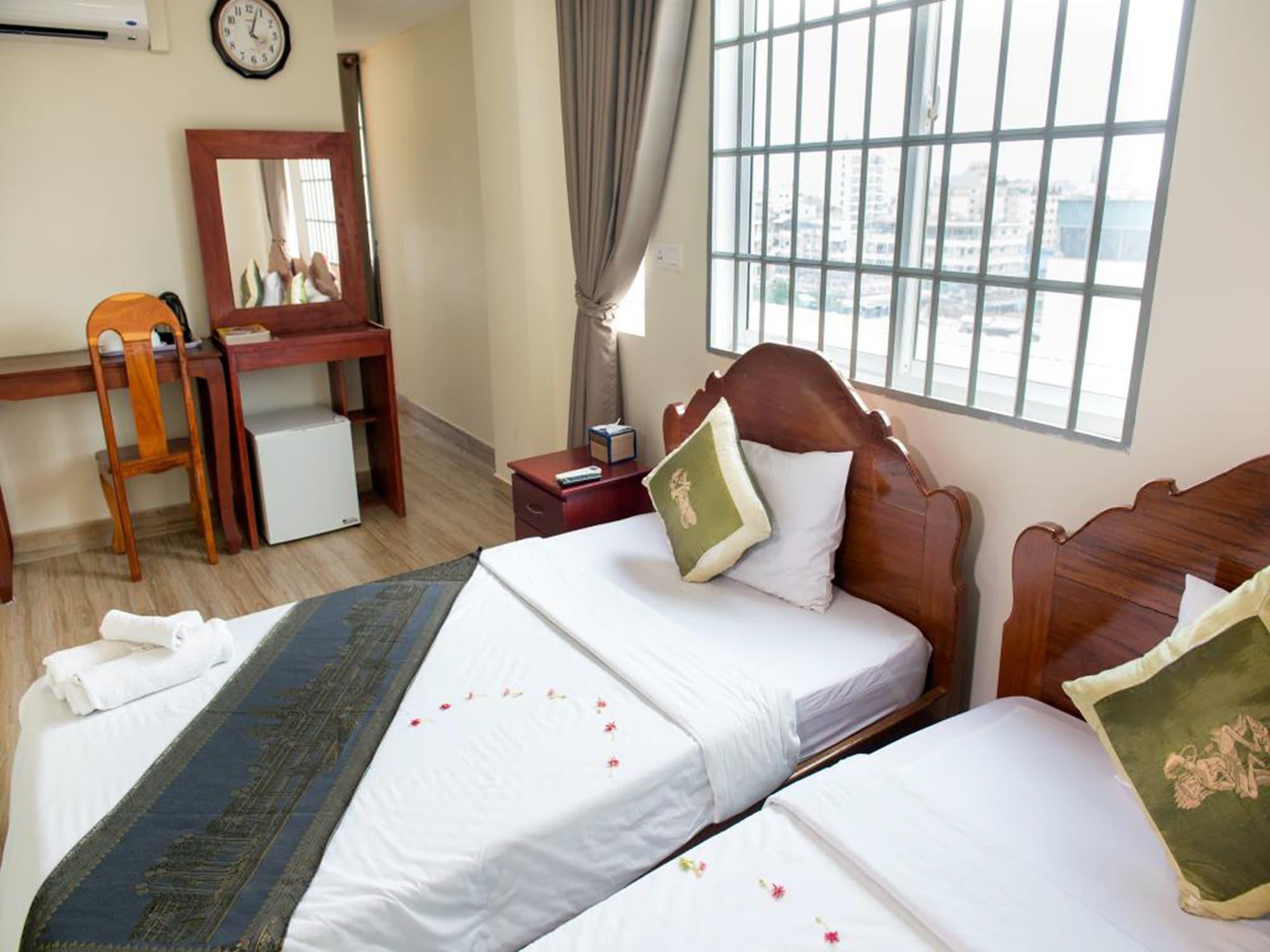 ดินซีย์ บูทิก โฮเต็ล Hotel พนมเปญ ภายนอก รูปภาพ