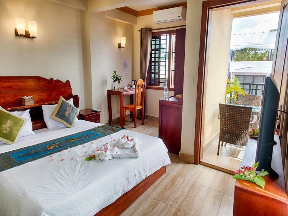 ดินซีย์ บูทิก โฮเต็ล Hotel พนมเปญ ภายนอก รูปภาพ