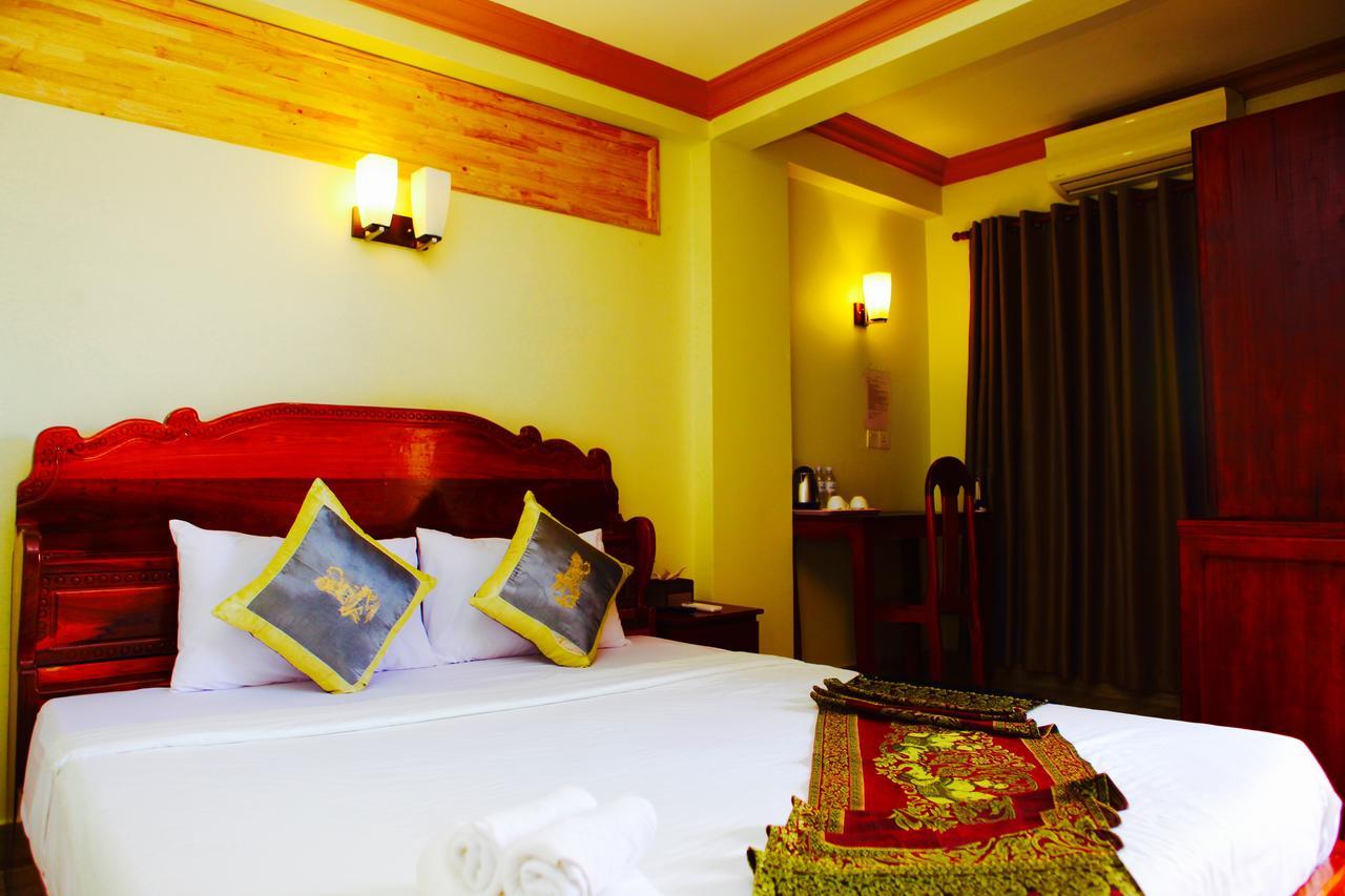 ดินซีย์ บูทิก โฮเต็ล Hotel พนมเปญ ภายนอก รูปภาพ