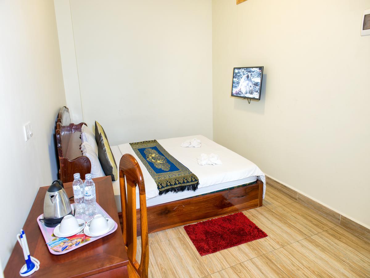 ดินซีย์ บูทิก โฮเต็ล Hotel พนมเปญ ภายนอก รูปภาพ