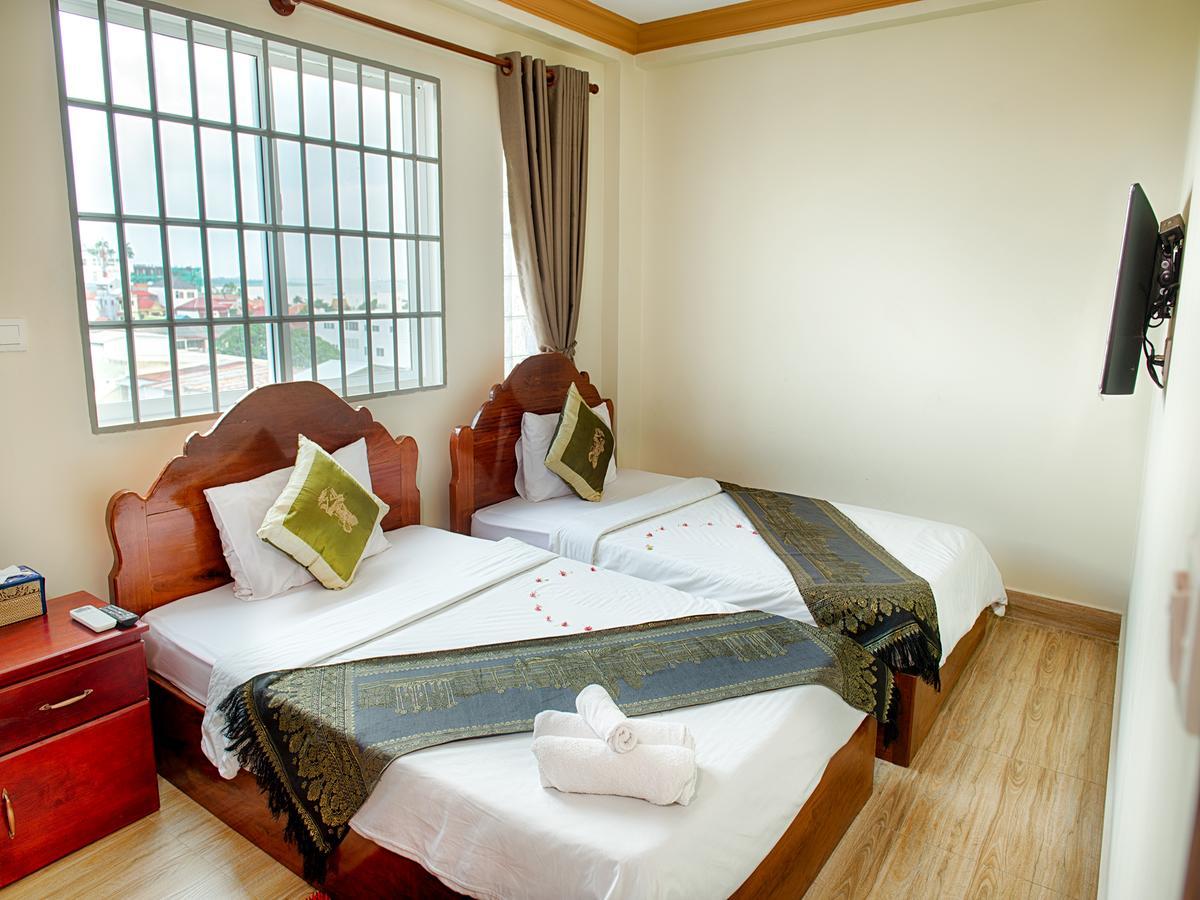 ดินซีย์ บูทิก โฮเต็ล Hotel พนมเปญ ภายนอก รูปภาพ