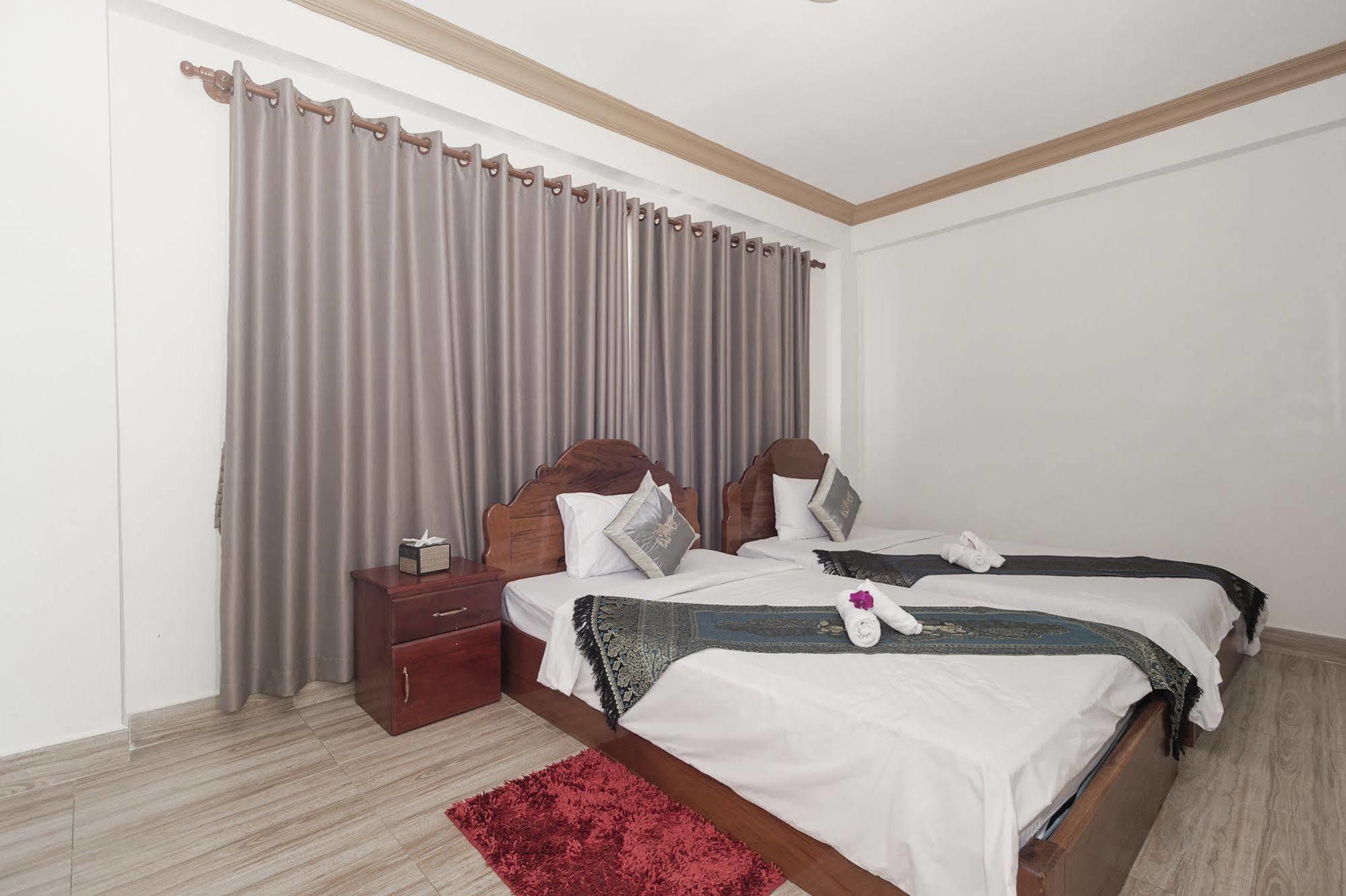 ดินซีย์ บูทิก โฮเต็ล Hotel พนมเปญ ภายนอก รูปภาพ