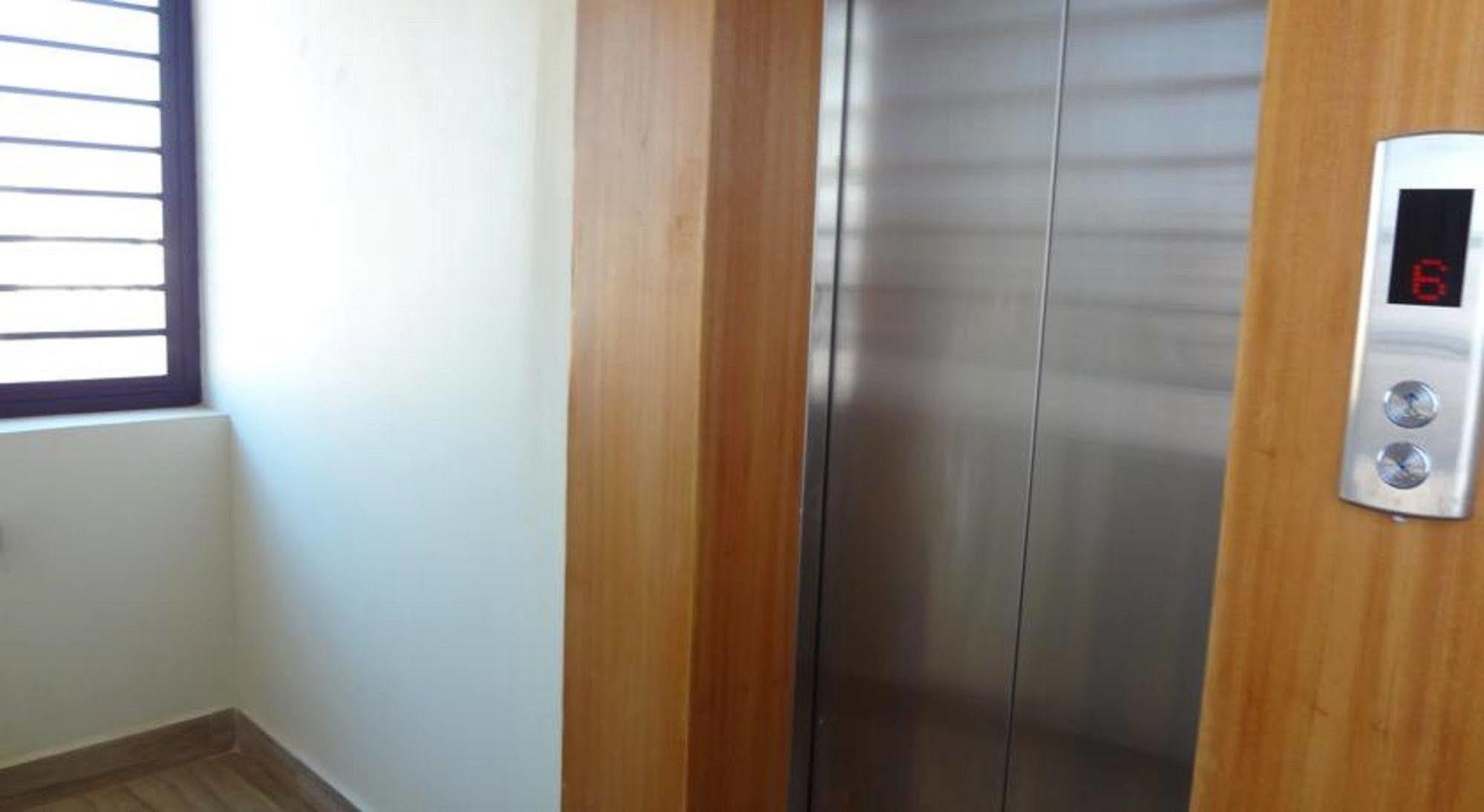 ดินซีย์ บูทิก โฮเต็ล Hotel พนมเปญ ภายนอก รูปภาพ